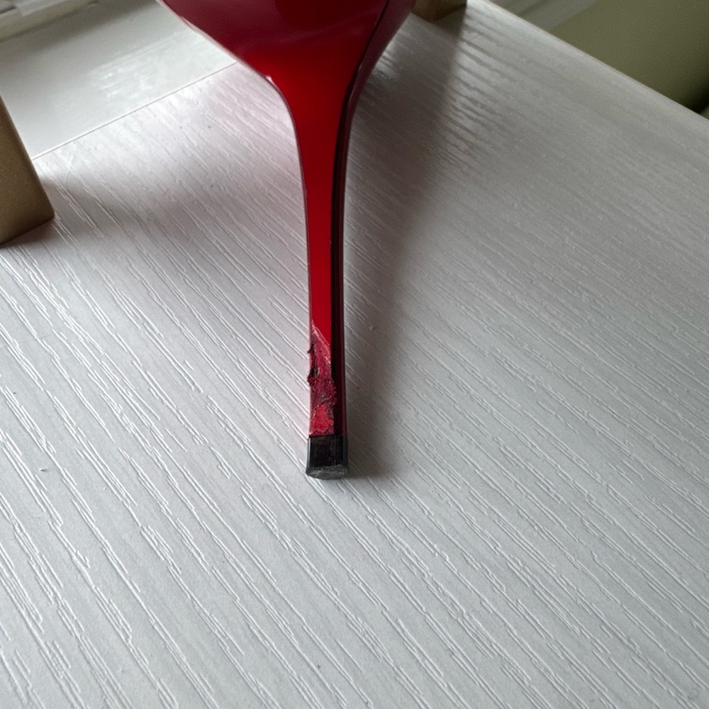 Christian Louboutin red/black ombré patent leather Kate pumps, size 39 - Picture 6 of 6